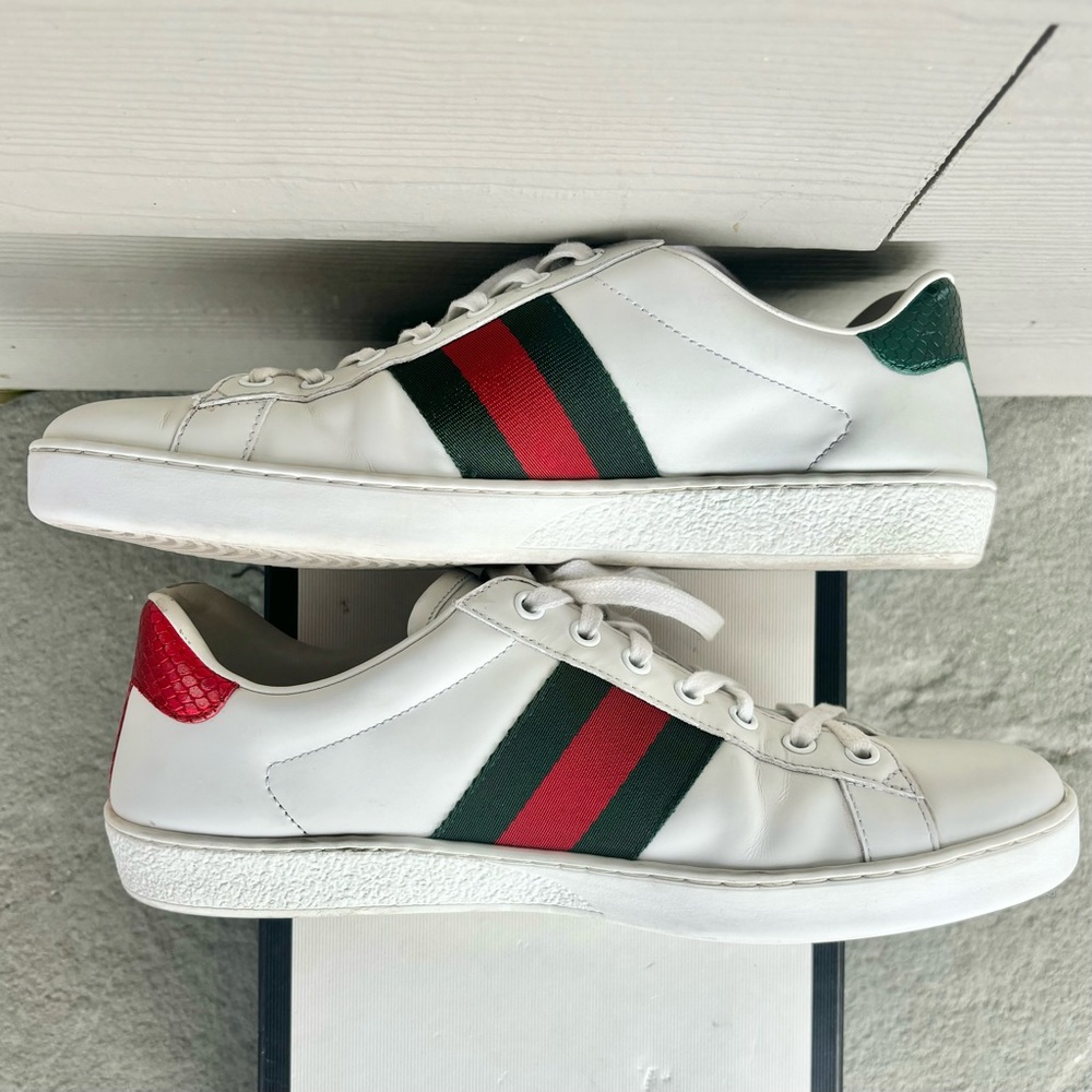 SOLD - Gucci Ace White with Gold Bee Embroidery Sneakers - Picture 6 of 10